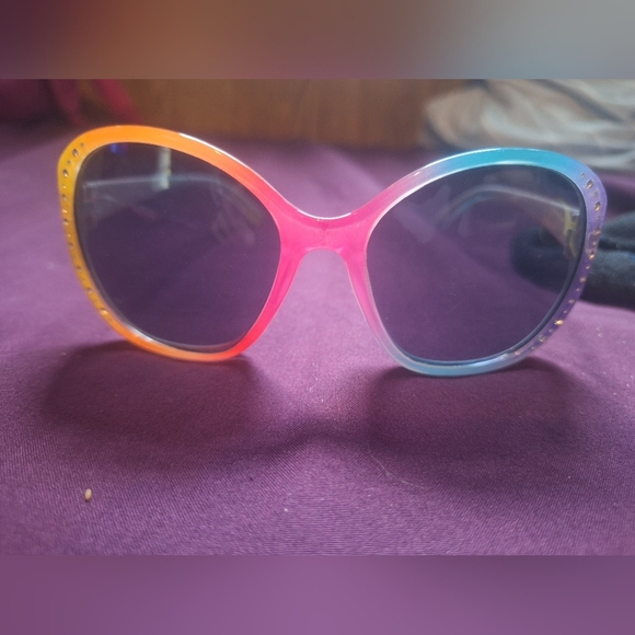 Colorful Bejewels Sunglasses - Picture 2 of 3